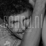 02-08-1991 Robert Long at studio in Amsterdam, August 02, 1991.

[keywords]Black & White Image, Posed, Headshot, Smiling[/keywords]